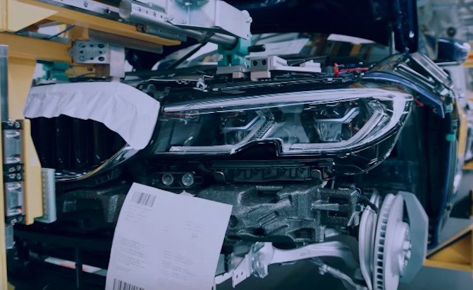 Teaser Video Shows the G20 BMW 3 Series Inside and Out