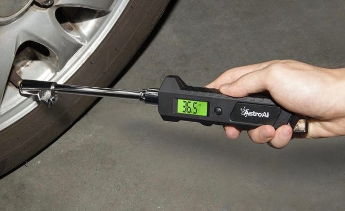 Auto Essentials: A Budget Friendly Digital Tire Gauge | AutoGuide.com