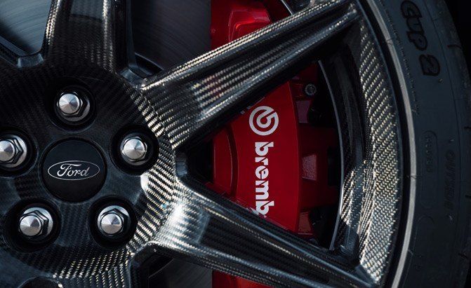 2020 ford mustang shelby gt500 has supercharged v8 more than 700 hp