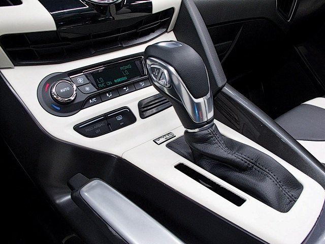 Should You Buy a Car With a Dual-Clutch Transmission? | AutoGuide.com