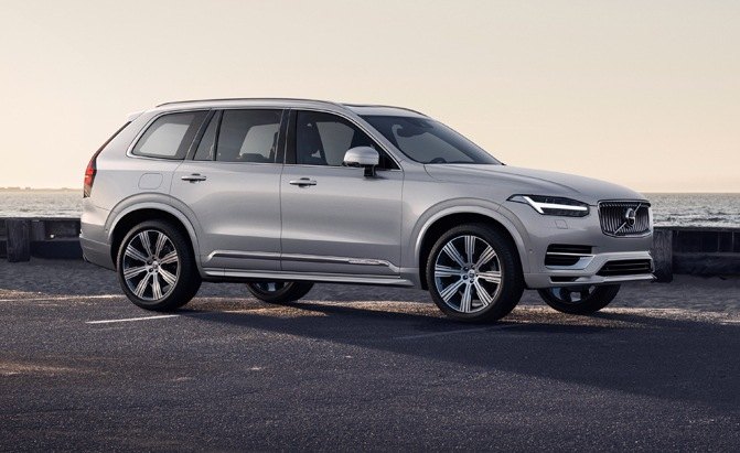 Refreshed Volvo XC90 Lineup Gets New Mild Hybrid Model