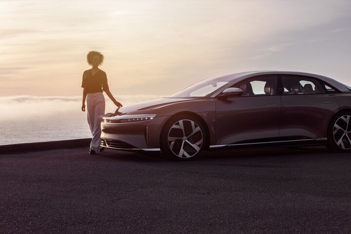 2022 lucid air ev starts from 80 000 up to 517 mile range