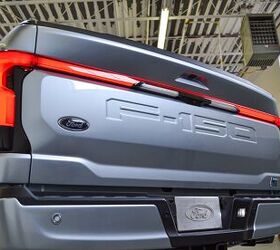 2022 ford f 150 lightning hands on preview 5 things we love about the ev pickup
