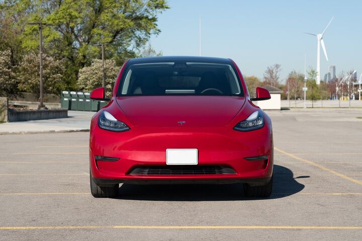 Tesla AutoGuide