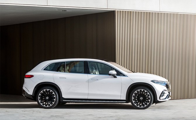 Mercedes-Benz Kicks Off US EV Production With The EQS SUV