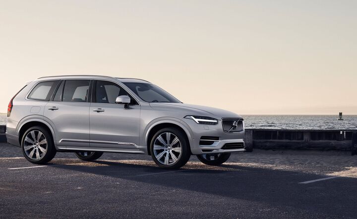 XC90 Plug-In Hybrid Inscription T8 in Birch Light Metallic