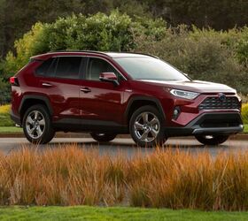 jeep cherokee vs toyota rav4 which one is the compact crossover suv champ