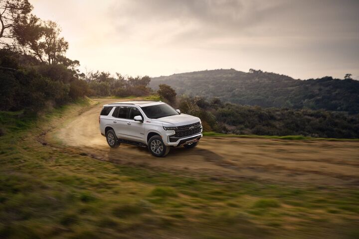 chevrolet tahoe vs chevrolet suburban which full size chevy is right for you