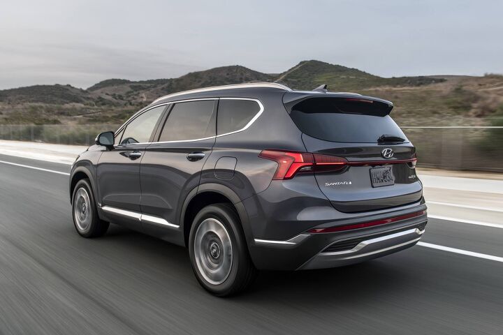Ford Edge Vs Hyundai Santa Fe: Which Mid-Size Crossover Is The