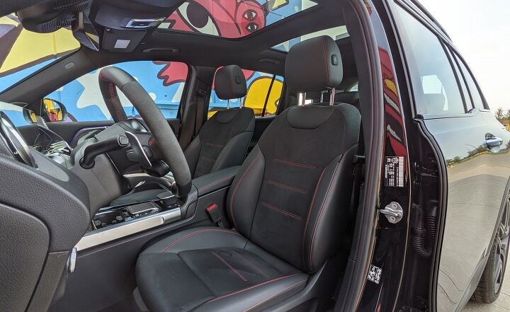 mercedes amg glb 35 vs mercedes benz glc 300 comparison