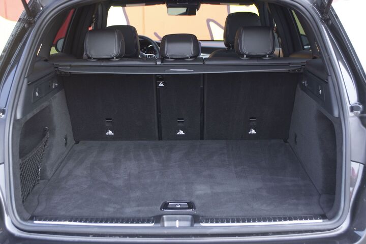 mercedes amg glb 35 vs mercedes benz glc 300 comparison