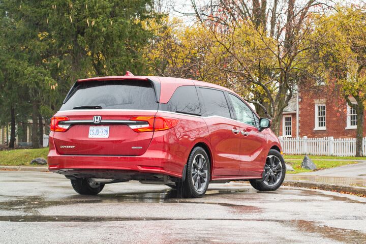 honda odyssey vs toyota sienna comparison minivan mix n match