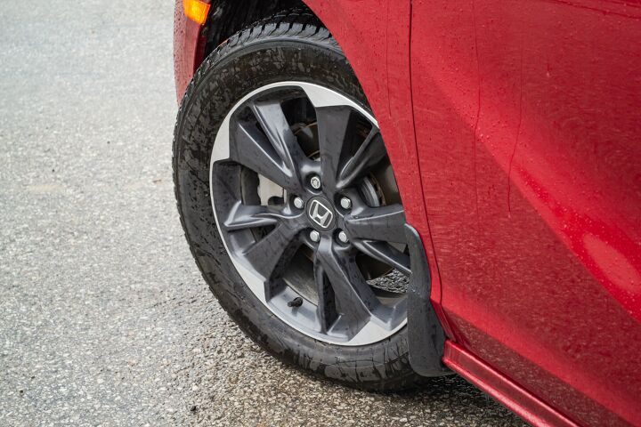 honda odyssey vs toyota sienna comparison minivan mix n match