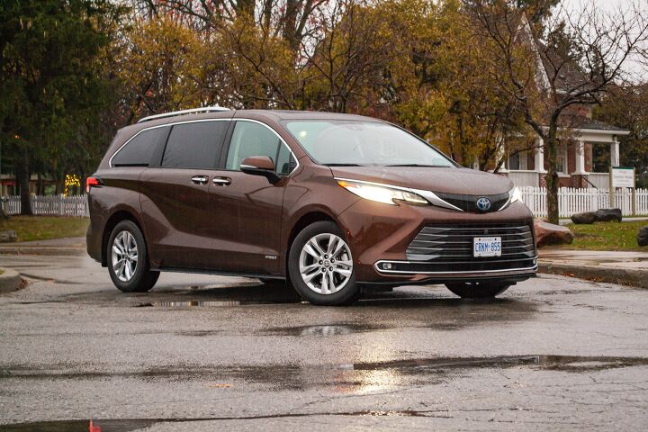 honda odyssey vs toyota sienna comparison minivan mix n match