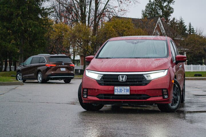 honda odyssey vs toyota sienna comparison minivan mix n match