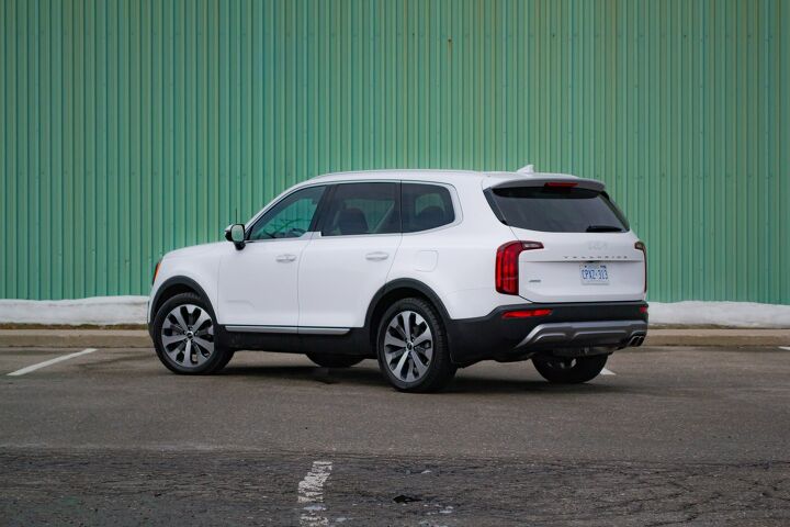 kia telluride vs subaru ascent comparison