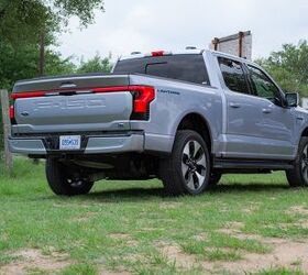 ford f 150 lightning vs rivian r1t which electric pickup truck is right for you