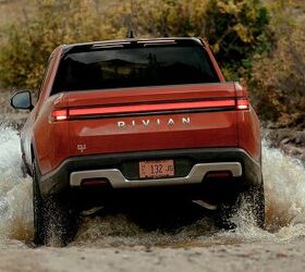 ford f 150 lightning vs rivian r1t which electric pickup truck is right for you