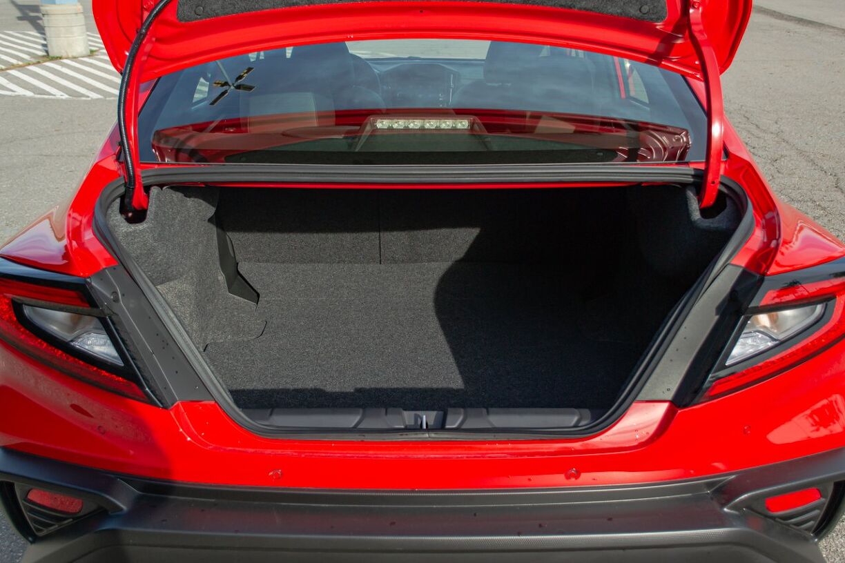 Subaru WRX Manual Vs Automatic Comparison | AutoGuide.com