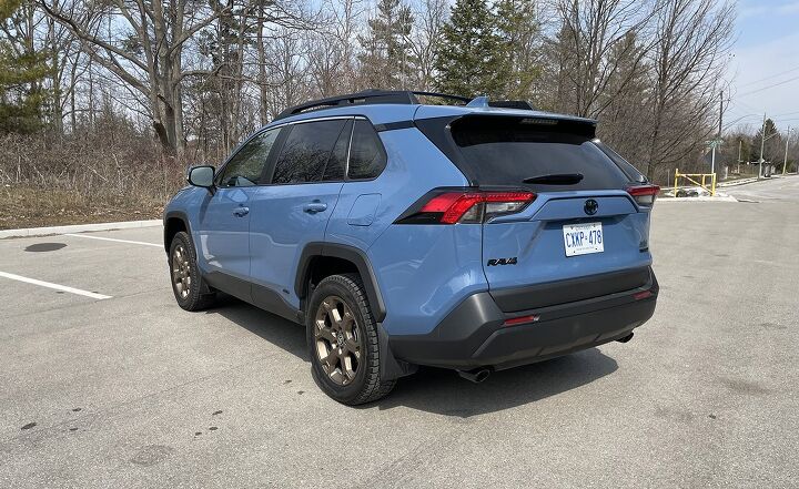 toyota rav4 hybrid vs honda cr v hybrid comparison