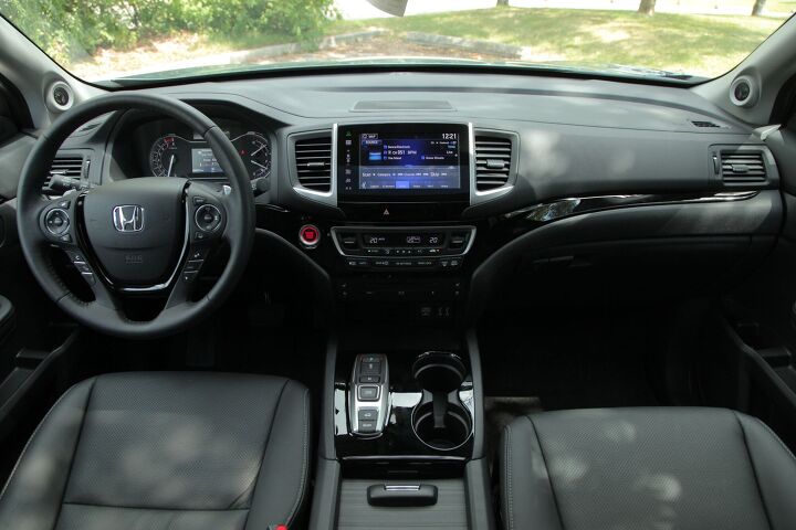 2016 Honda Pilot interior dashboard