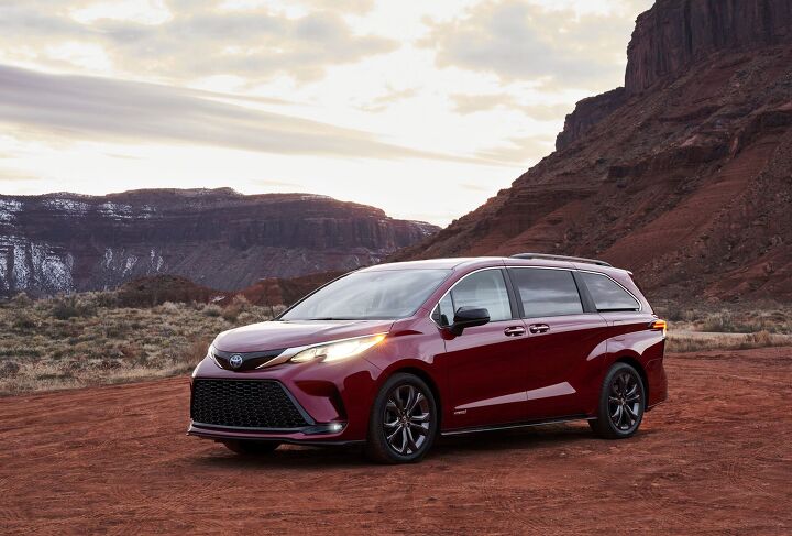 toyota sienna vs chrysler pacifica and rivals how does it stack up