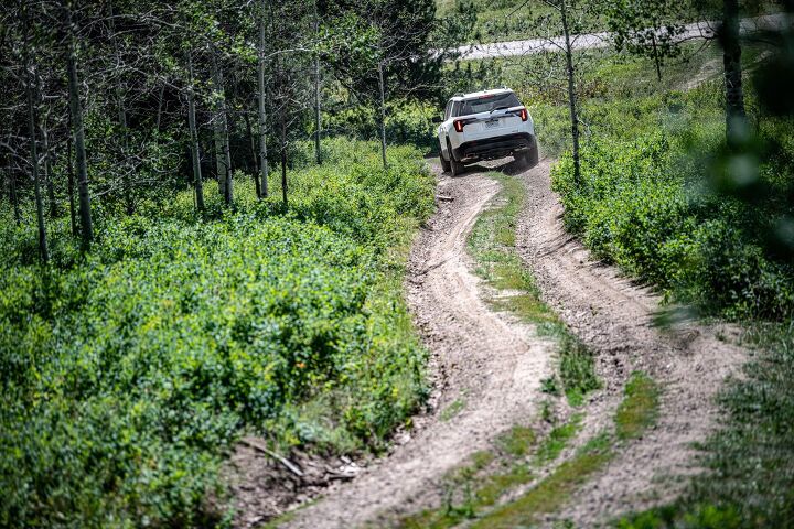 chevrolet traverse vs gmc acadia which crossover is right for you