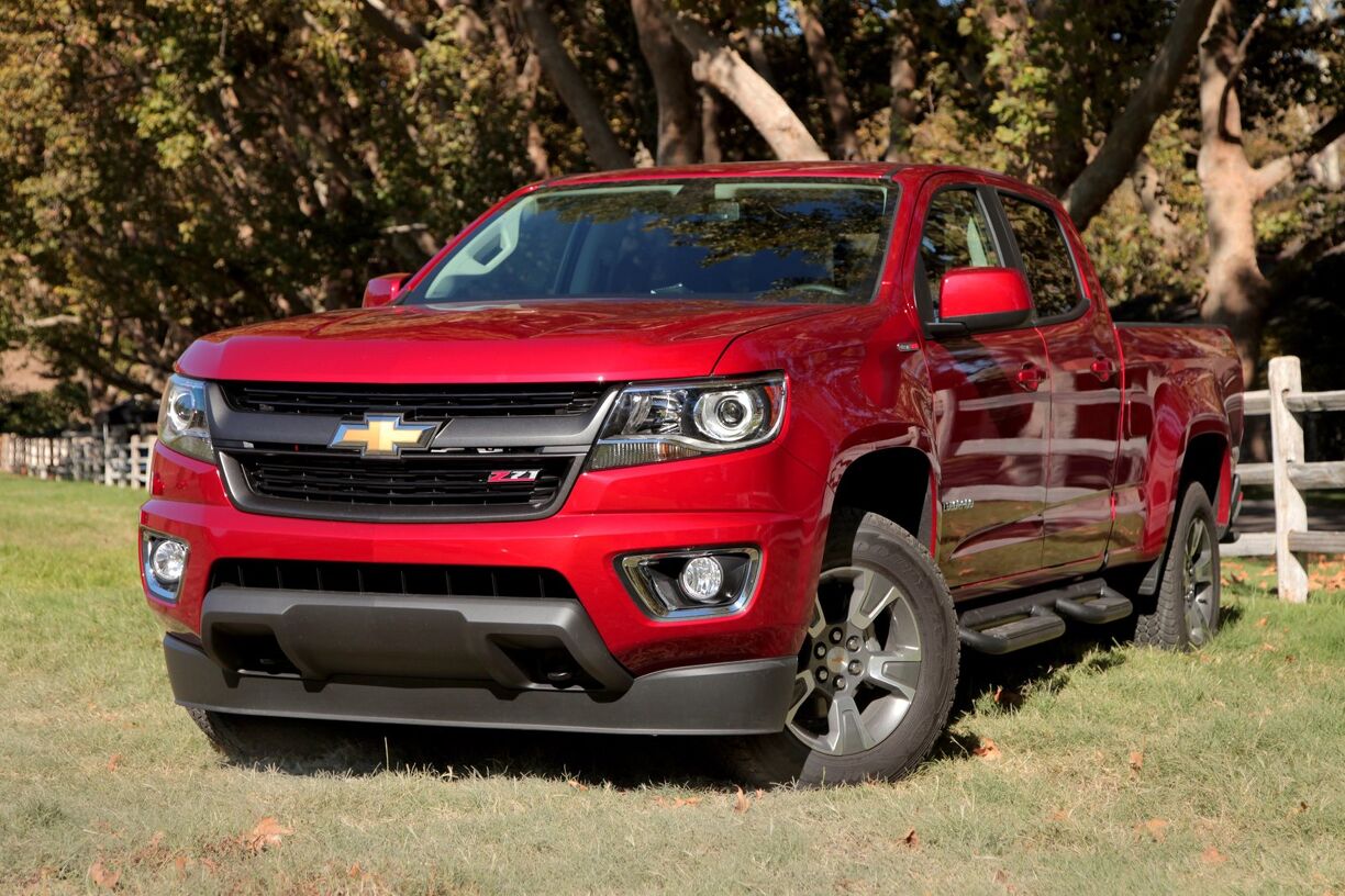 2016 Chevrolet Colorado Diesel Review | AutoGuide.com