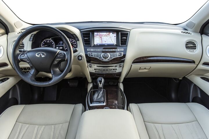 Infiniti has comprehensively enhanced its versatile QX60 premium crossover for 2016, introducing a wide range of changes that improve the seven-seater's exterior design and its driving dynamics, while showcasing new features and technologies that improve comfort, convenience and safety.