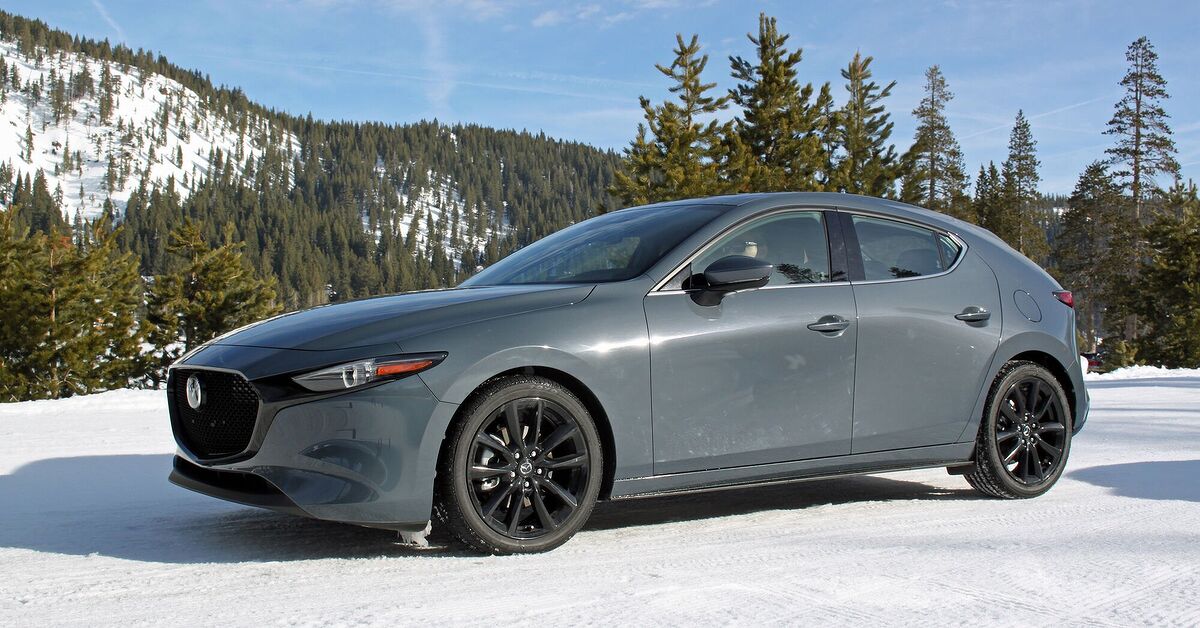  Revisión del Mazda3 2019: Conducimos el modelo AWD, Hatch y Sedan |  AutoGuide.com