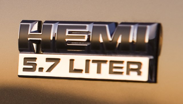 chrysler dropping hemi branding from marketing efforts to focus on fuel economy