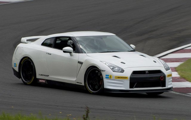 Nissan GT-R RC to Debut at Tokyo Auto Salon Alongside Modified Leaf ...