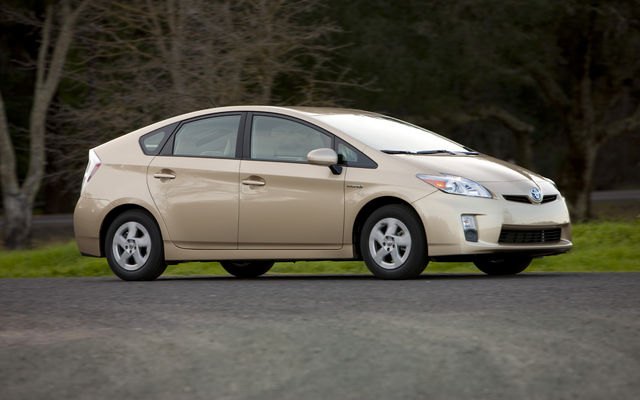 As Gas Hits $4 Per Gallon, Demand For Hybrid Cars Soars