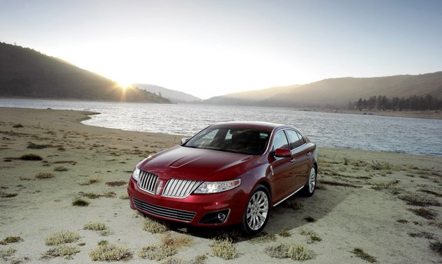 Redesigned Lincoln MKS And MKT To Debut Later This Year