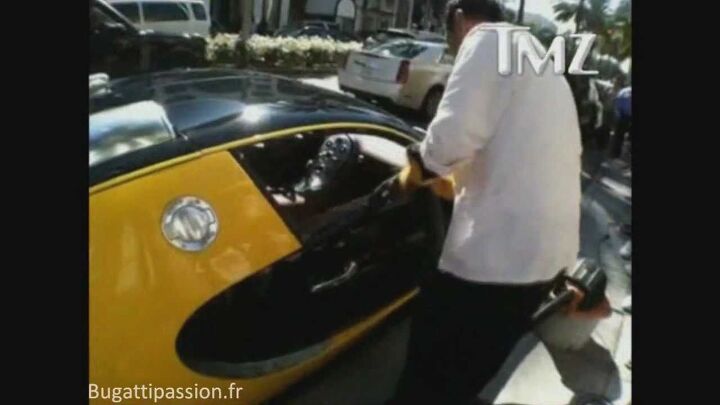 Bijan Pakzad's Yellow Bugatti Veyron Vandalized Outside Store [Video]