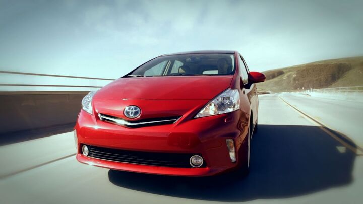 Toyota Prius V Out-Sells Chevy Volt in Just 10 Weeks