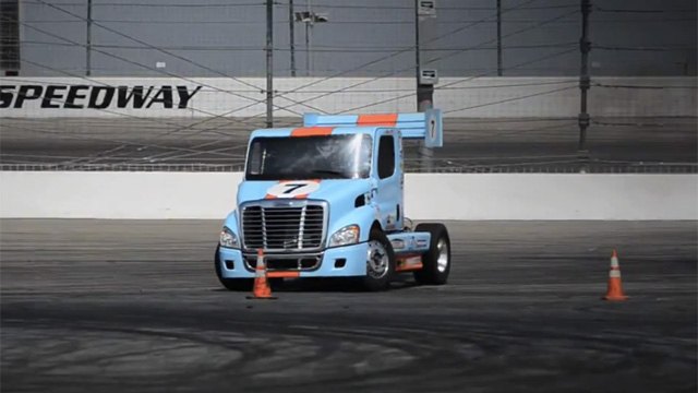 Who Says You Can't Drift a Semi-Truck? [Video]