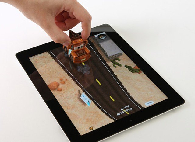 Disney-Pixar Cars 2 AppMATes Creates an Interactive Playground On The IPad [Video]