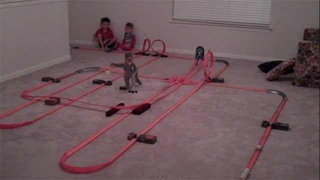 Giant Hot Wheels Track Stretches 2000-Feet, Takes 3 Minutes To Complete A Lap [VIDEO]