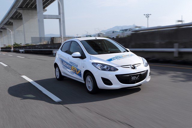 mazda looking to roll out electric cars by 2018