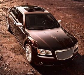 Chrysler 300 Luxury Package Gets Upgraded Interior