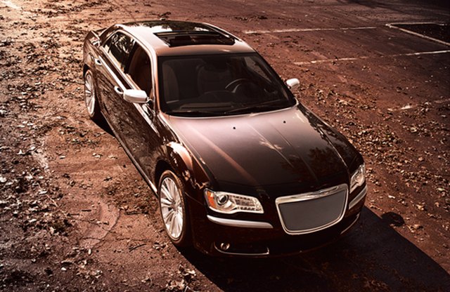 chrysler 300 luxury package gets upgraded interior