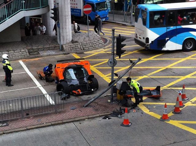 Pagani Zonda Crashed in Hong Kong