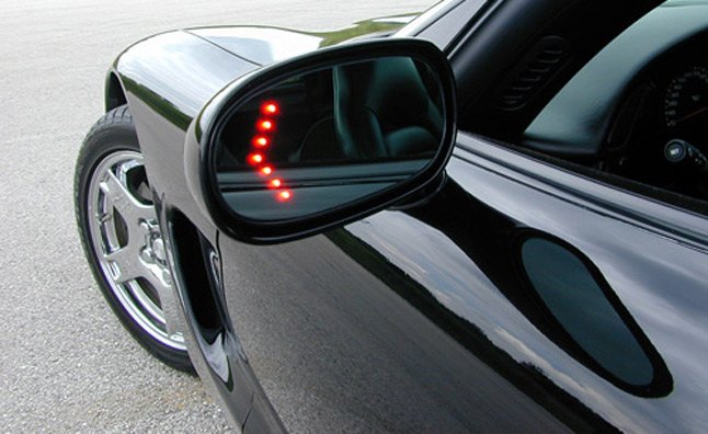 turn signal neglect causes 2 million crashes annually study