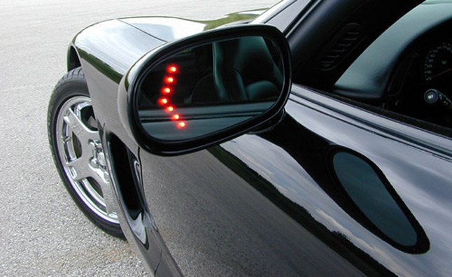 Turn Signal Neglect Causes 2 Million Crashes Annually: Study