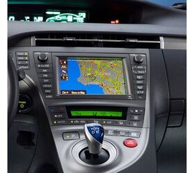 PRIUS Perfect Fit ナビゲーションシステム 2012 Toyota Prius Plug-in Hybrid Review | AutoGuide.com
