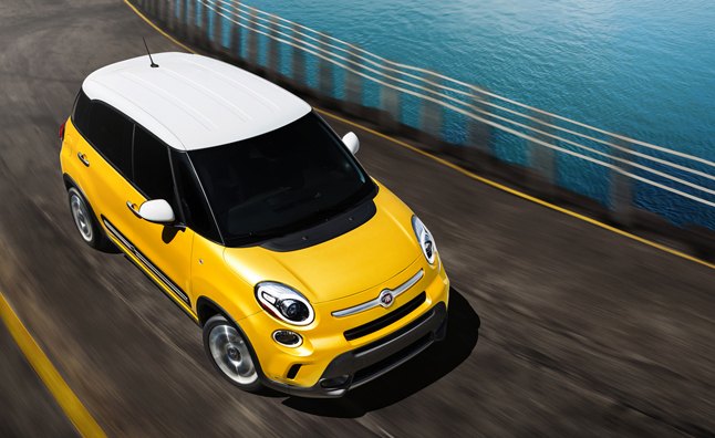 2014 fiat 500l 500l trekking unveiled ahead of debut 2012 la auto show