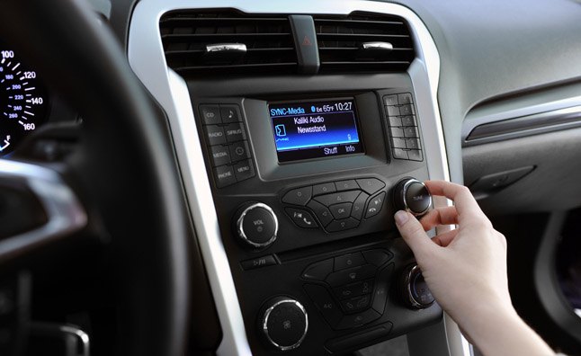 Ford drivers with SYNCA(R) AppLinka now control Kaliki Audio Newsstand on their smartphone using simple voice commands.