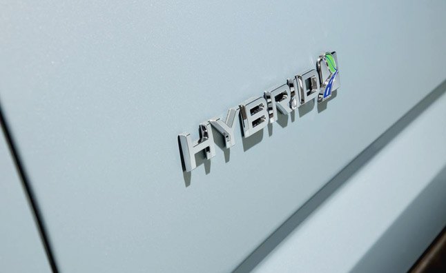Government to Add 10K Hybrids, Double Fleet