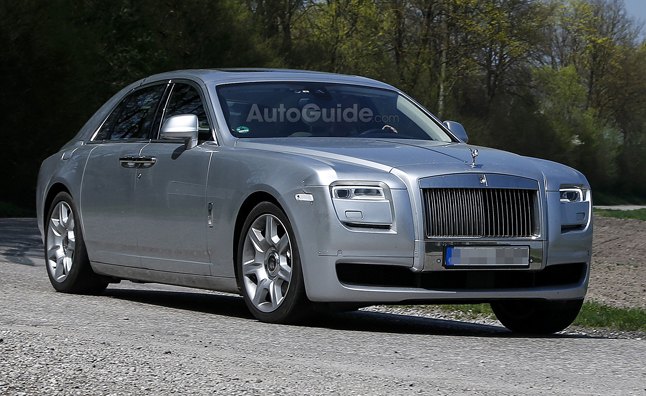 Rolls-Royce Ghost Facelift Spied With Minor Changes